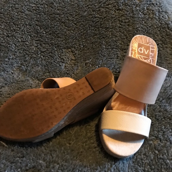 Wedges BV name - Picture 3 of 3